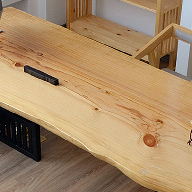 Bureau de bureau naturel et noir bureau industriel avec des jambes en métal