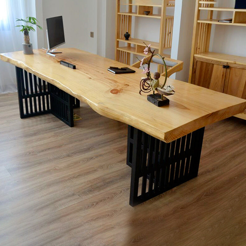 Bureau de bureau naturel et noir bureau industriel avec des jambes en métal