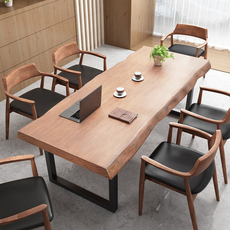 Sled Industrial Writing Desk Brown et bureau noir avec pin et métal