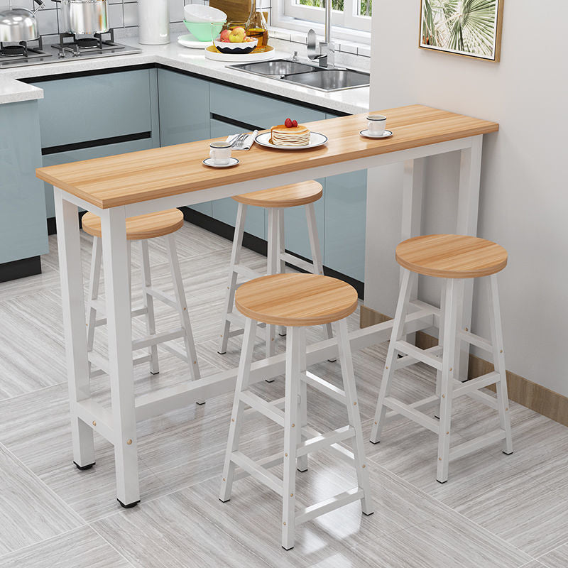 Moderner Thekentisch aus Holz mit rechteckiger Tischplatte und Bockgestell