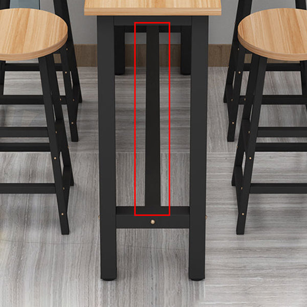 Moderner Thekentisch aus Holz mit rechteckiger Tischplatte und Bockgestell