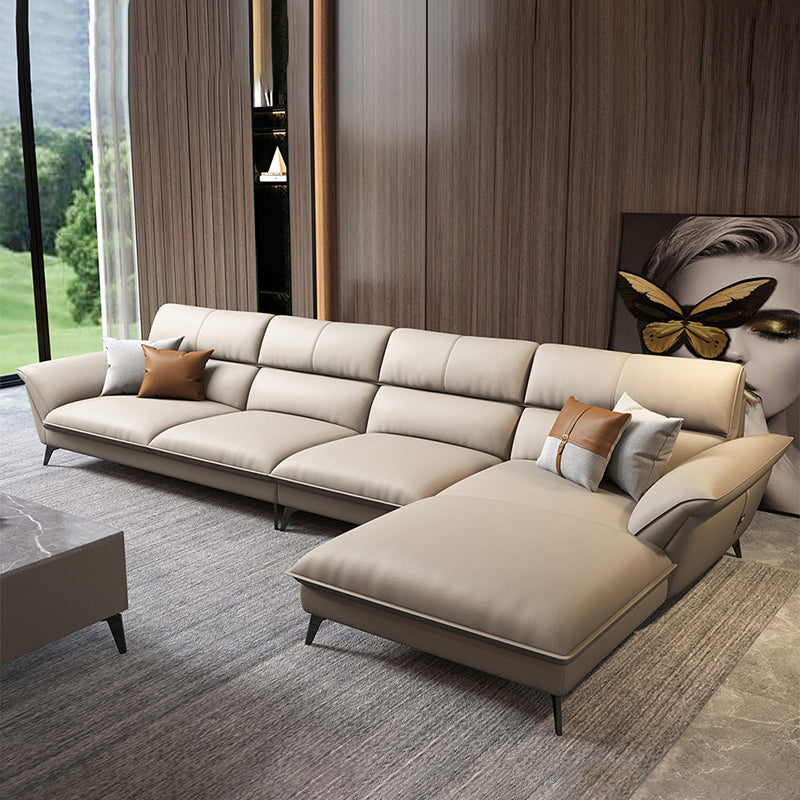 I cuscini moderni hanno svasato il soggiorno in vetro a sedere stazionarie