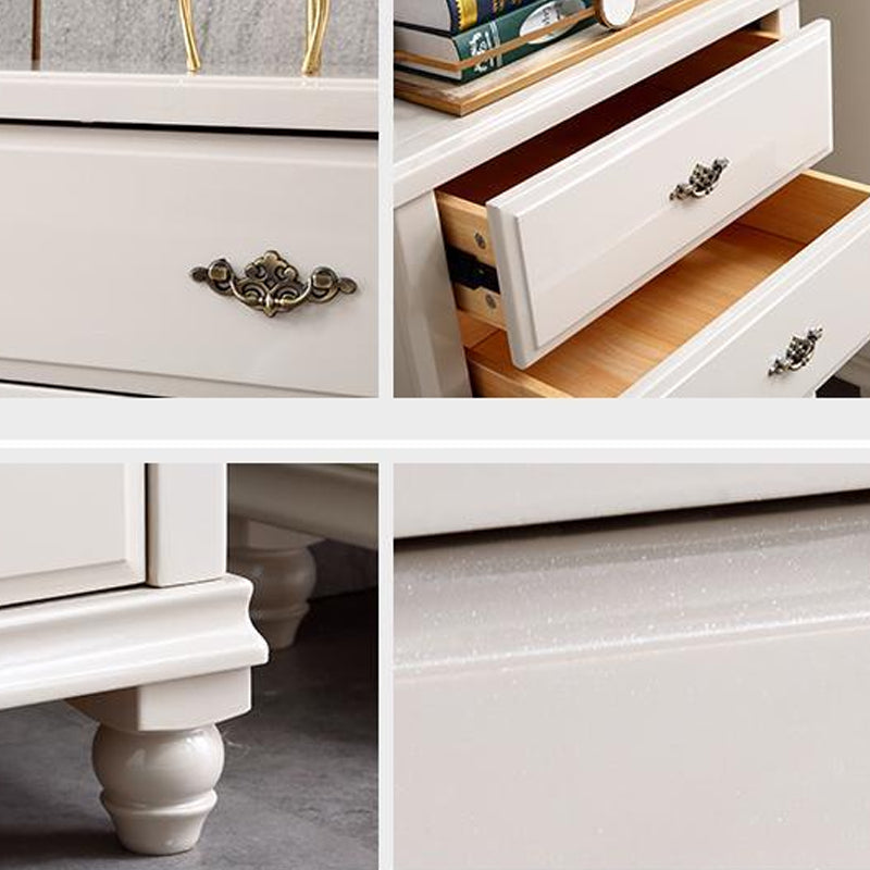 Hedendaagse grijze accentkist met zachte close -laden in rubberwood