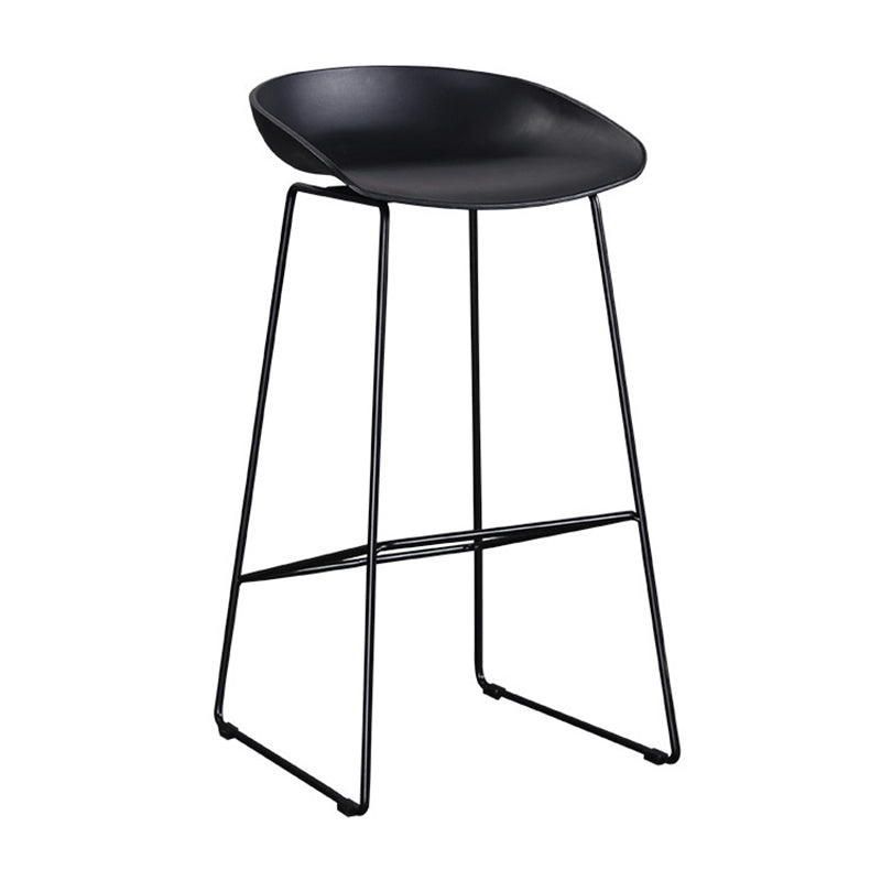 Tabouret de comptoir sans accoudoirs à dossier moderne, haut en métal avec coussin en plastique