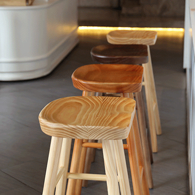 Taburete de bar de madera sin respaldo moderno con pedal y asiento de madera