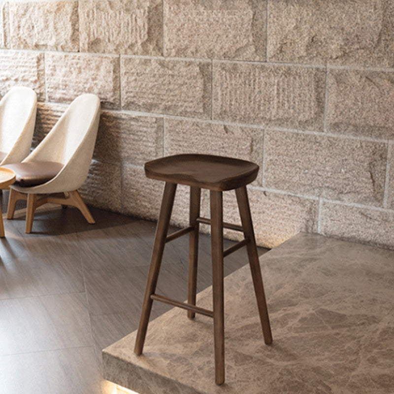 Taburete de bar de madera sin respaldo moderno con pedal y asiento de madera