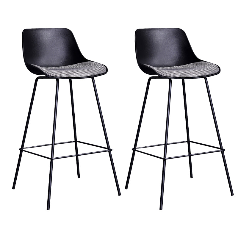 Modern Plastic Bar-stool Bucket Seat Counter Bar Stool with Metal Legs 2 Piece Set Clearhalo 'Bar Furniture' 'Bar Stools' 'bar_stools' 'furn' 'furn_bar_stools' 'Furniture' 'Kitchen & Dining Furniture' 6221543