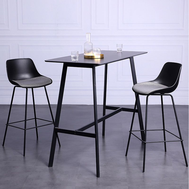 Modern Plastic Bar-stool Bucket Seat Counter Bar Stool with Metal Legs Clearhalo 'Bar Furniture' 'Bar Stools' 'bar_stools' 'furn' 'furn_bar_stools' 'Furniture' 'Kitchen & Dining Furniture' 6221557