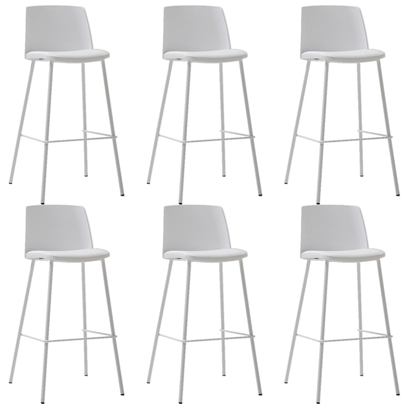 Taburete de bar de cuero de PU de estilo moderno, taburete de bar con asiento cuadrado y patas de metal