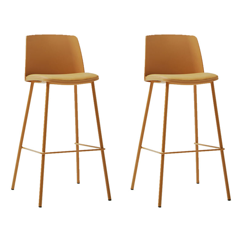 Taburete de bar de cuero de PU de estilo moderno, taburete de bar con asiento cuadrado y patas de metal