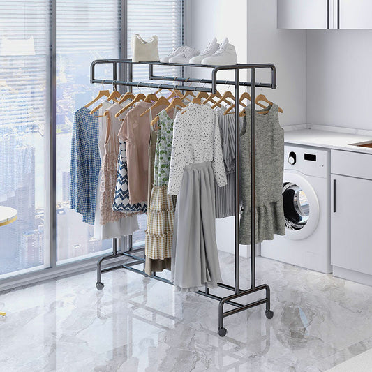 Industriestil -Kleidungsregal Metallic Free Standing Coat Rack mit universellem Rad