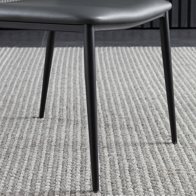 Chaises latérales sans bras de style industriel avec des jambes en métal pour la cuisine