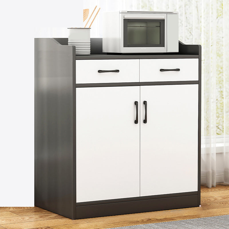 Moderno tavolo da pranzo con finitura antica in legno ingegnerizzato con deposito aperto