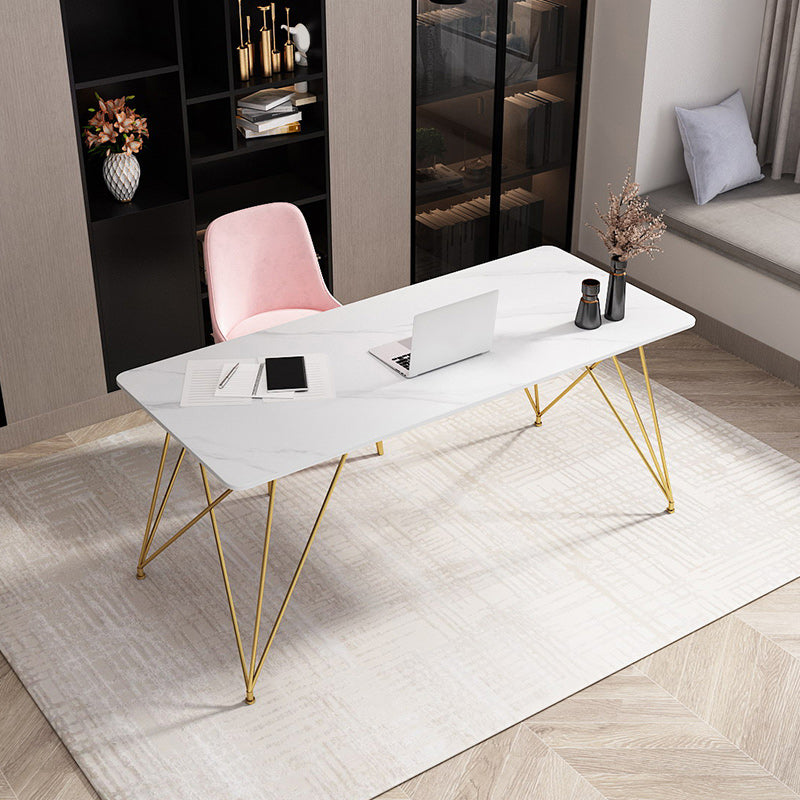 Moderne gesinterde stenen werktafel thuiskantoor bureau met metalen benen