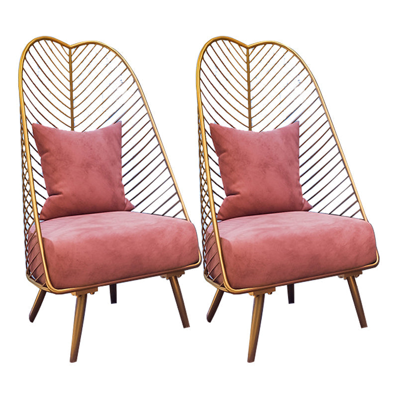 In den Armen gehörten Eierstuhl Wohnzimmerstuhl mit goldenen Tonbeinen