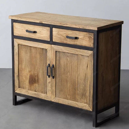 Industrieel noodlijdende houten accentkast met laden in massief hout