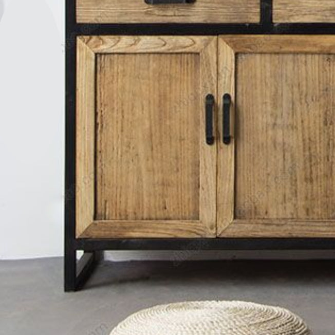 Industrieel noodlijdende houten accentkast met laden in massief hout