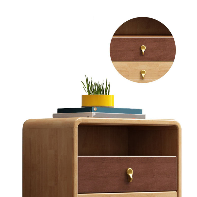 Cassettiera verticale per camera da letto in legno di gomma Glam con cassetti