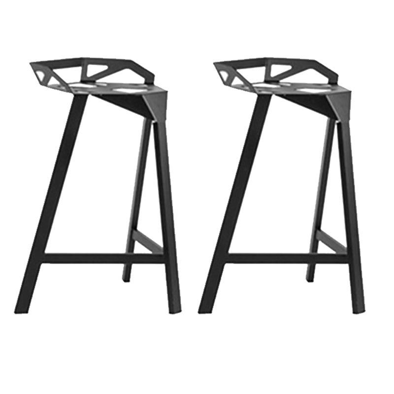 Industrial Low Back Counter Stools Metal Counter Height Stools for Home Use Black 2 Piece Set Bar Stool(30"H) Clearhalo 'Bar Furniture' 'Bar Stools' 'bar_stools' 'furn' 'furn_bar_stools' 'Furniture' 'Kitchen & Dining Furniture' 6244499