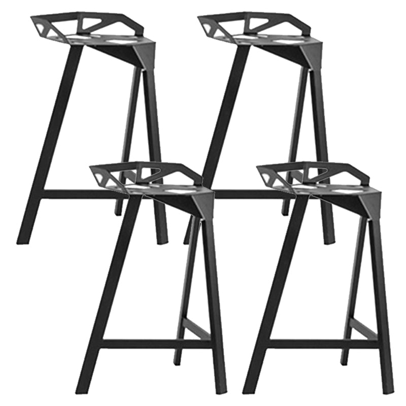 Industrial Low Back Counter Stools Metal Counter Height Stools for Home Use Black 4 Piece Set Bar Stool(30"H) Clearhalo 'Bar Furniture' 'Bar Stools' 'bar_stools' 'furn' 'furn_bar_stools' 'Furniture' 'Kitchen & Dining Furniture' 6244501