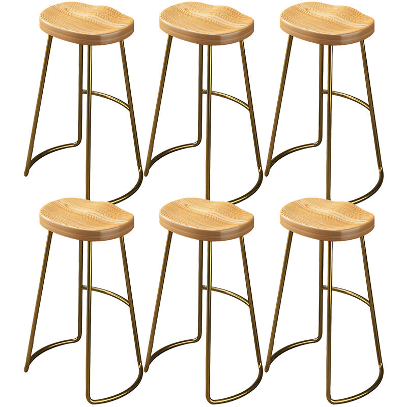 Tabouret de comptoir en bois de style contemporain Tabouret de bar sans dossier avec pieds en métal