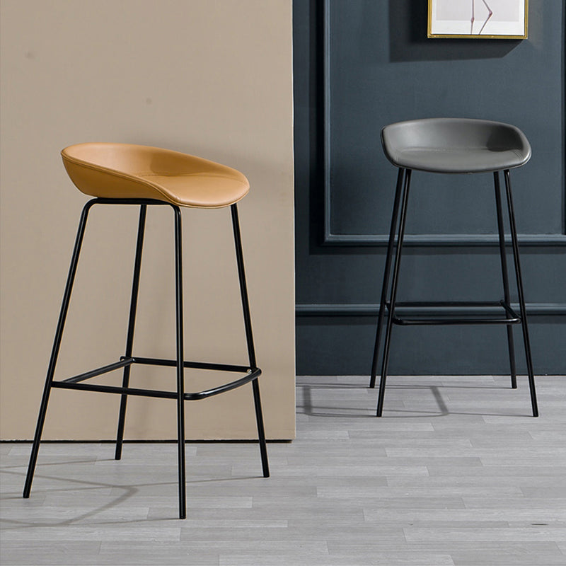 Contemporary Faux Leather Counter Stool Counter Height Bar Stool with Footrest Clearhalo 'Bar Furniture' 'Bar Stools' 'bar_stools' 'furn' 'furn_bar_stools' 'Furniture' 'Kitchen & Dining Furniture' 6244989