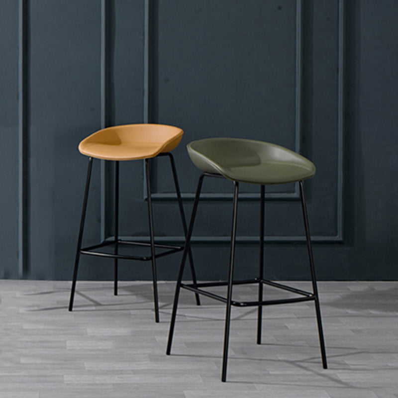 Contemporary Faux Leather Counter Stool Counter Height Bar Stool with Footrest Clearhalo 'Bar Furniture' 'Bar Stools' 'bar_stools' 'furn' 'furn_bar_stools' 'Furniture' 'Kitchen & Dining Furniture' 6244991