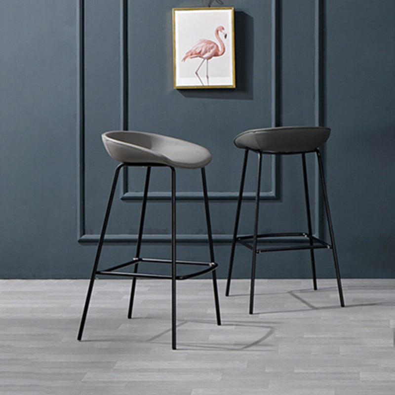 Contemporary Faux Leather Counter Stool Counter Height Bar Stool with Footrest Clearhalo 'Bar Furniture' 'Bar Stools' 'bar_stools' 'furn' 'furn_bar_stools' 'Furniture' 'Kitchen & Dining Furniture' 6244993