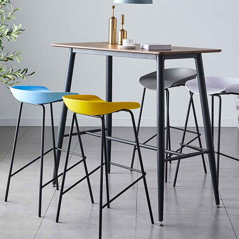 Contemporary Low Back Armless Bar Stool Plastic Bar Stool with Metal Legs Clearhalo 'Bar Furniture' 'Bar Stools' 'bar_stools' 'furn' 'furn_bar_stools' 'Furniture' 'Kitchen & Dining Furniture' 6245811