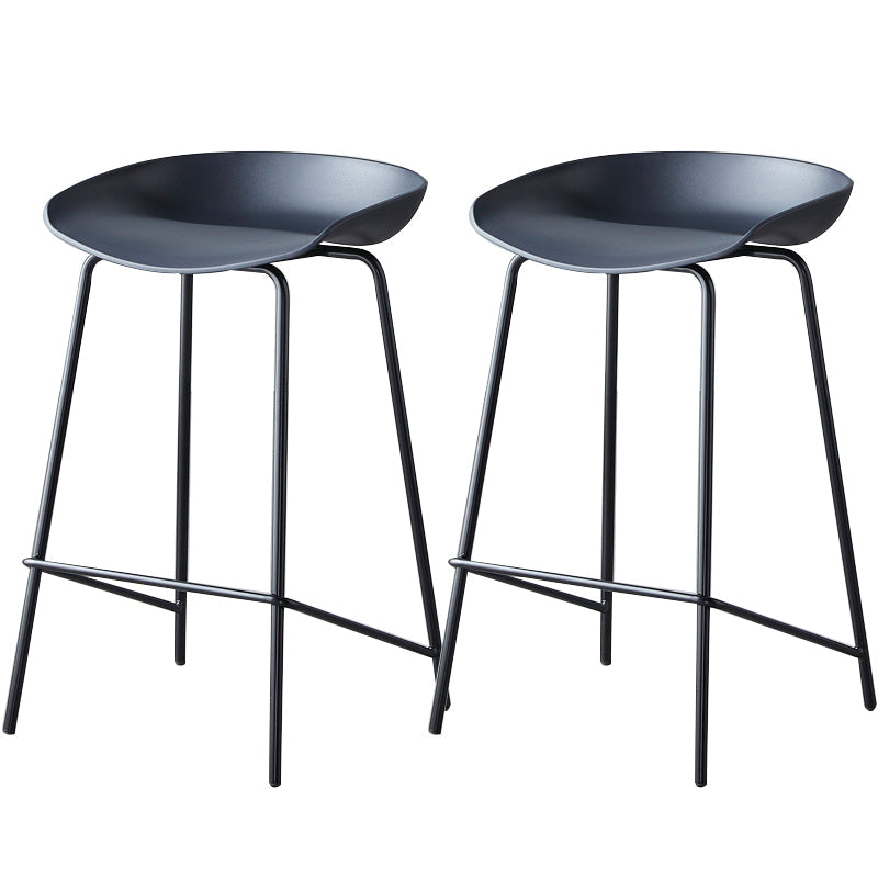 Contemporary Low Back Armless Bar Stool Plastic Bar Stool with Metal Legs Black 2 Piece Set Counter Stool(26"H) Clearhalo 'Bar Furniture' 'Bar Stools' 'bar_stools' 'furn' 'furn_bar_stools' 'Furniture' 'Kitchen & Dining Furniture' 6245839