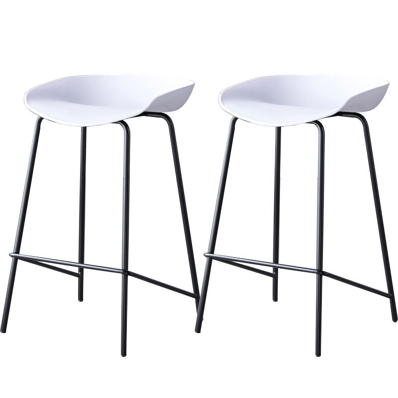 Contemporary Low Back Armless Bar Stool Plastic Bar Stool with Metal Legs White 2 Piece Set Counter Stool(26"H) Clearhalo 'Bar Furniture' 'Bar Stools' 'bar_stools' 'furn' 'furn_bar_stools' 'Furniture' 'Kitchen & Dining Furniture' 6245849