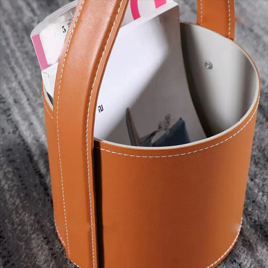 Sala de estar contemporánea redonda con mesa auxiliar del pedestal de almacenamiento