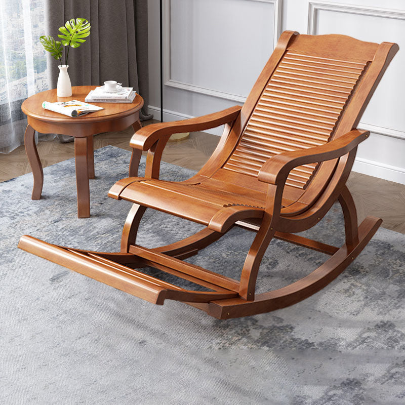 Chaise de culbuteur traditionnelle allongée en bois avec chaise inclinable à cadre gris