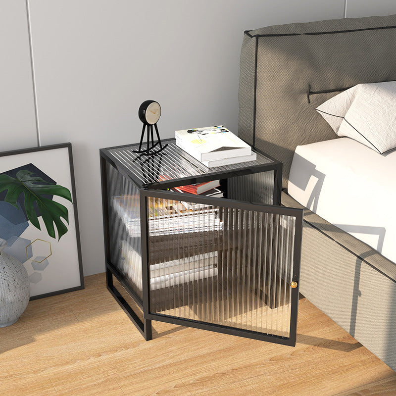 Mesa de nocturna de vidrio nocturno de metal contemporáneo con 1 puerta, 21.7 "de alto