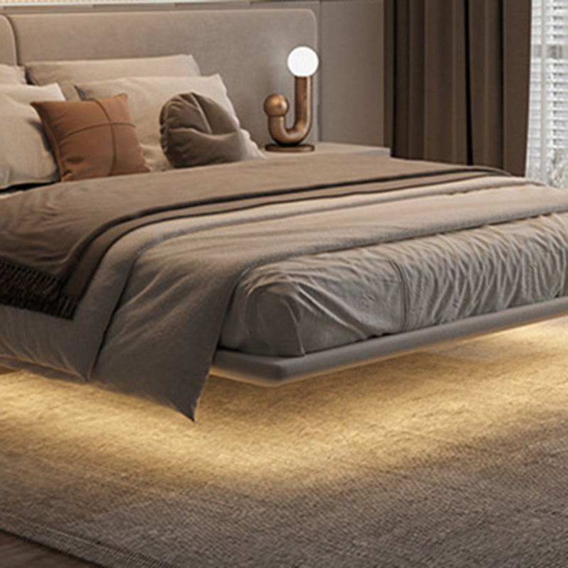 Cadre de lit rectangulaire en mousse de pignage moderne du milieu du siècle pour la maison