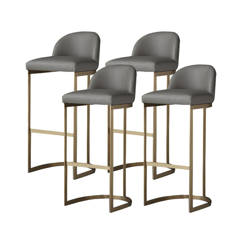 Sedia contropietta in vetrina in pelle finta contemporanea sgabello sul retro con gambe metalliche