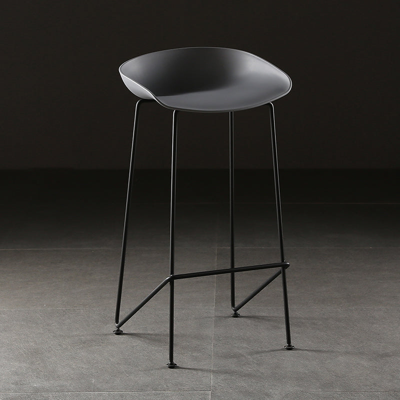 Tabouret de bar en plastique sans accoudoirs, hauteur de comptoir, tabouret moderne d'intérieur pour salon