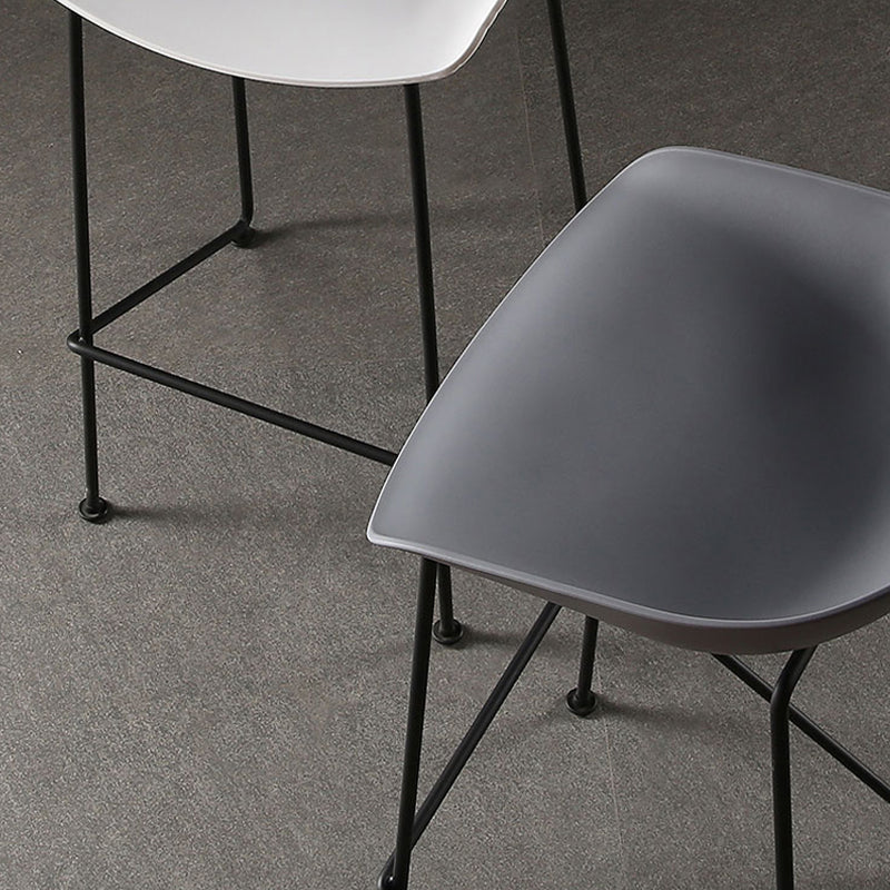 Tabouret de bar en plastique sans accoudoirs, hauteur de comptoir, tabouret moderne d'intérieur pour salon