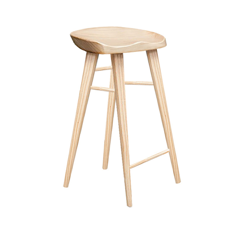 Tabouret de bar contemporain en bois massif avec siège profilé sans dossier et repose-pieds