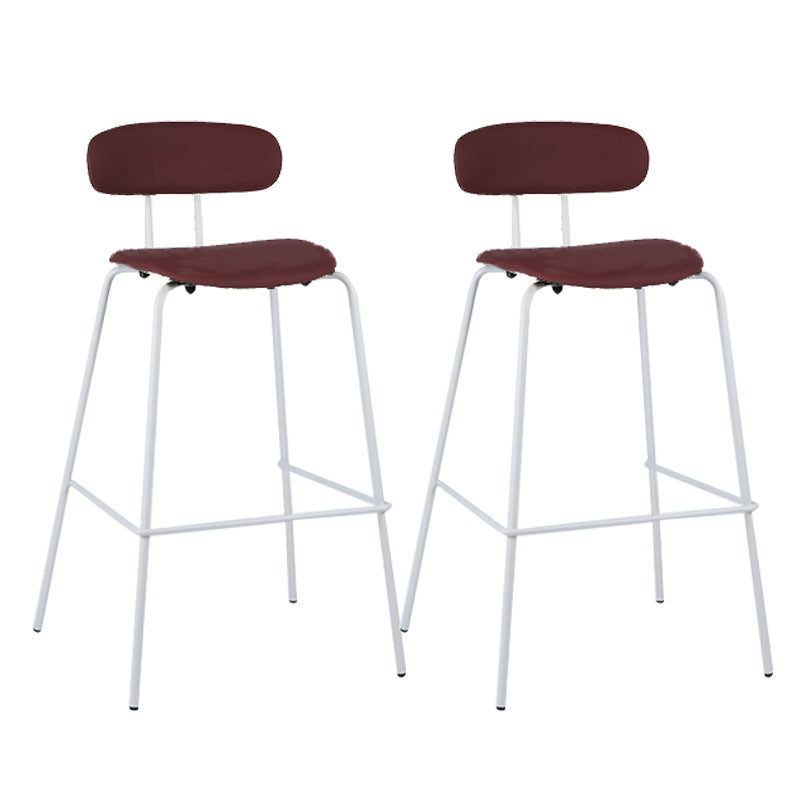 Taburete de bar tapizado de cuero sin brazos con respaldo moderno y base de metal