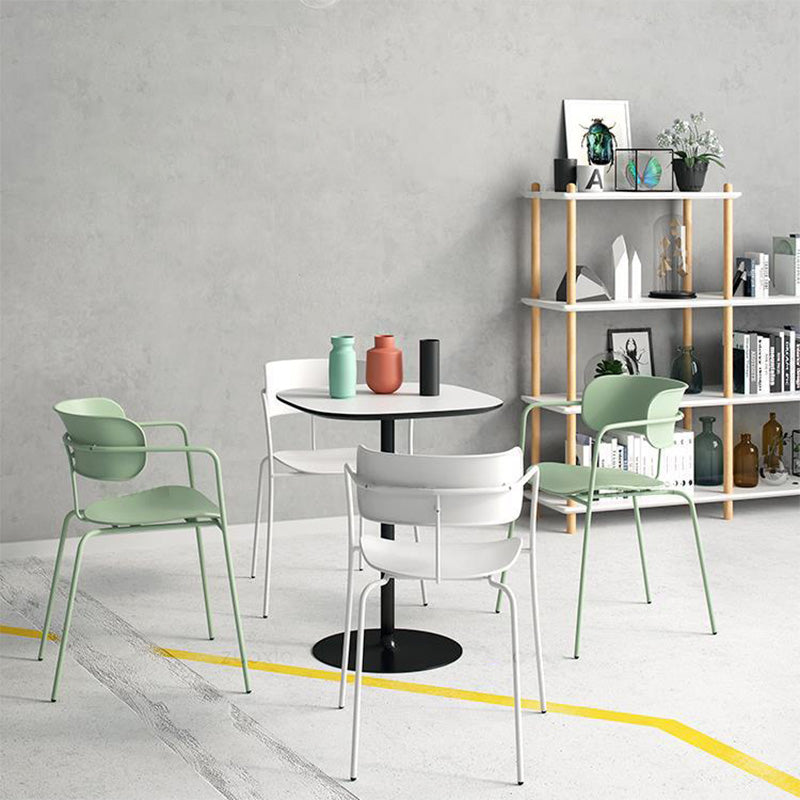 Zeitgenössischer Metall Esszimmerstuhl Arm Open Rücken Essneitenstuhl für Esszimmer