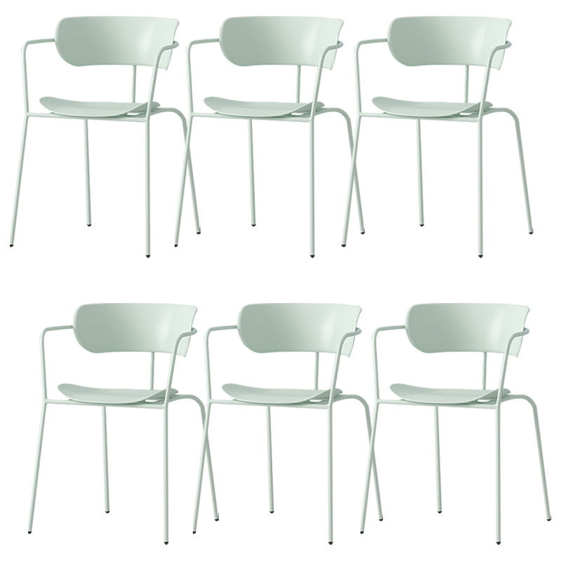 Zeitgenössischer Metall Esszimmerstuhl Arm Open Rücken Essneitenstuhl für Esszimmer