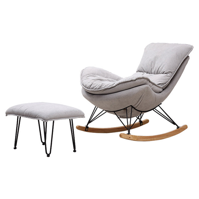 Moderne Rocker Polsterte Tufted Kissen mit leichten Beinen Segelflugzeug