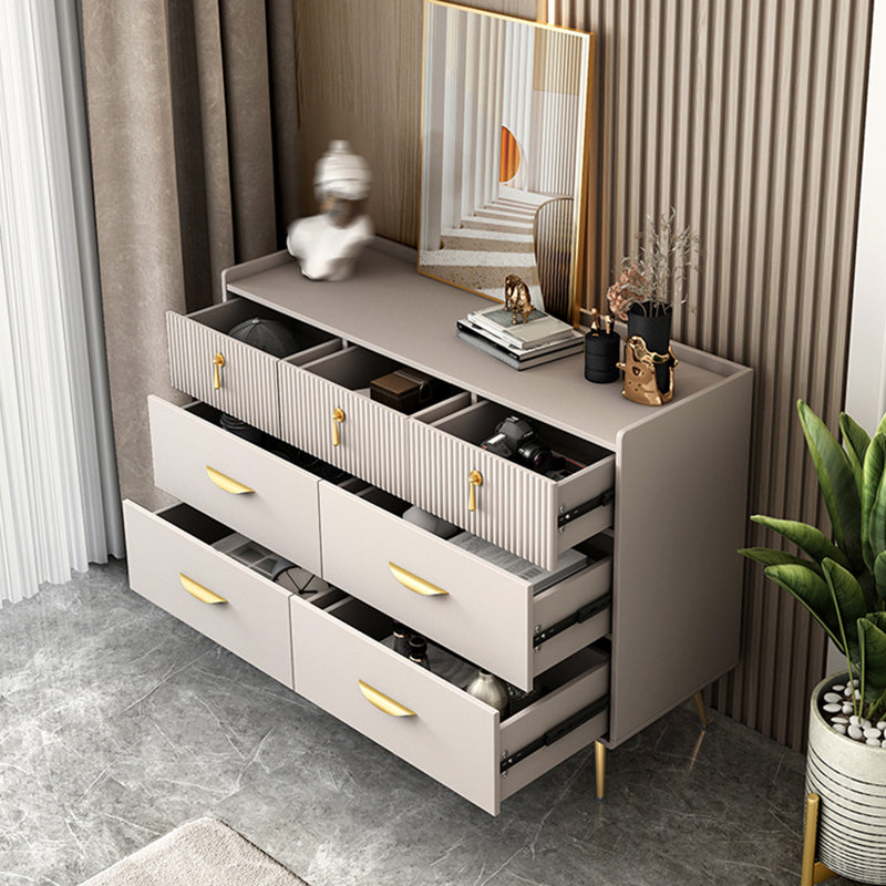 Cómoda de madera fabricada con almacenamiento Glam y 6/7 cajones