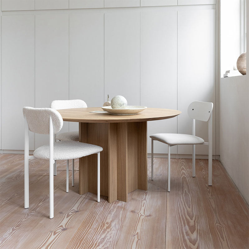 Modern Wood Pedestal Base Table Natural Round Dining Room Kitchen Table 59.1"L x 59.1"W x 29.5"H Without Chairs Clearhalo 'Dining Tables & Seating' 'Dining Tables' 'dining_table' 'furn' 'furn_dining_table' 'Furniture' 'Kitchen & Dining Furniture' 6277585