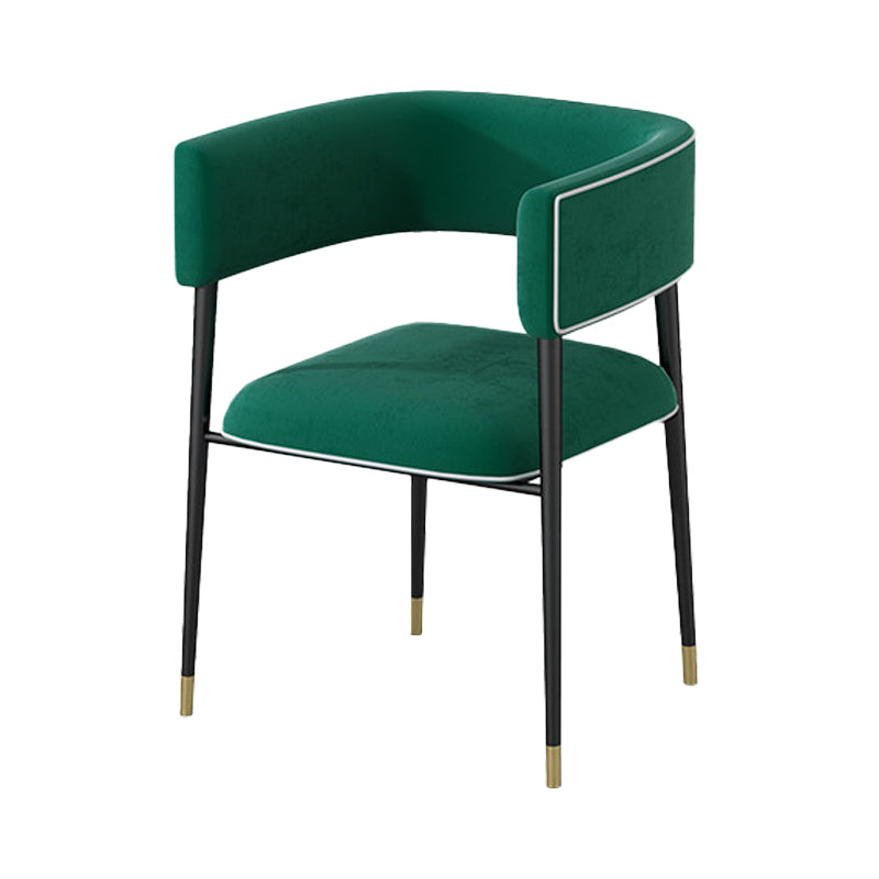 Industrieel gestoffeerde fluwelen armstoel Open achterste eetkamerstoel voor thuis