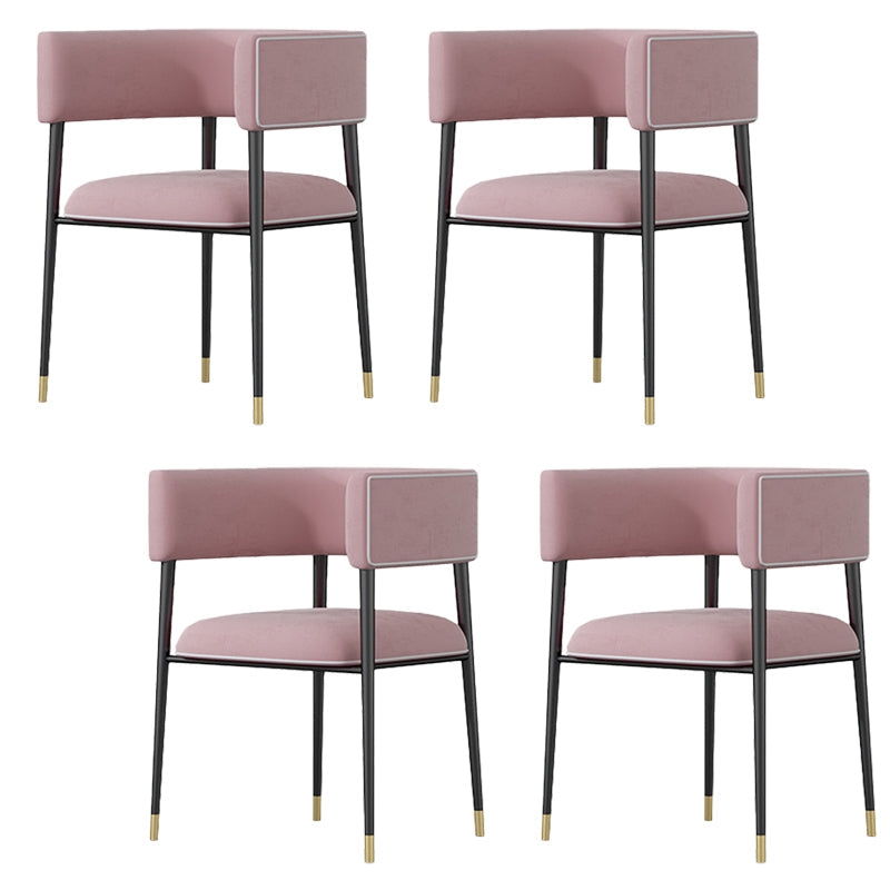 Industrieel gestoffeerde fluwelen armstoel Open achterste eetkamerstoel voor thuis