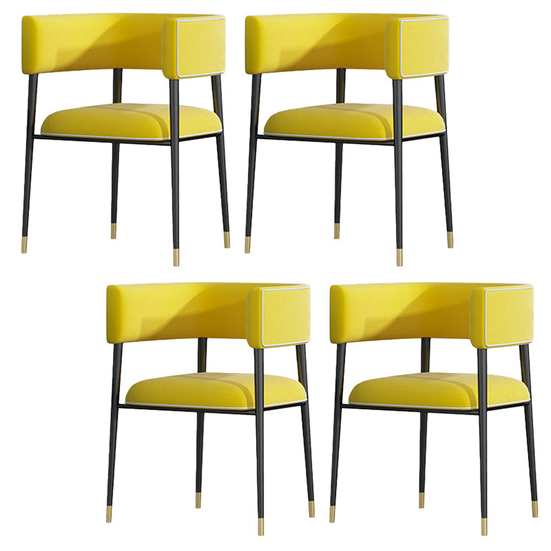 Industrieel gestoffeerde fluwelen armstoel Open achterste eetkamerstoel voor thuis