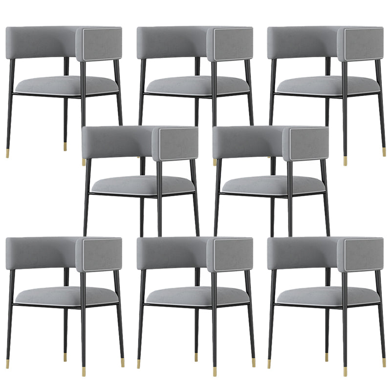 Industrieel gestoffeerde fluwelen armstoel Open achterste eetkamerstoel voor thuis