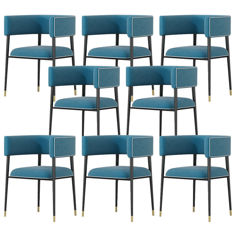 Industrieel gestoffeerde fluwelen armstoel Open achterste eetkamerstoel voor thuis